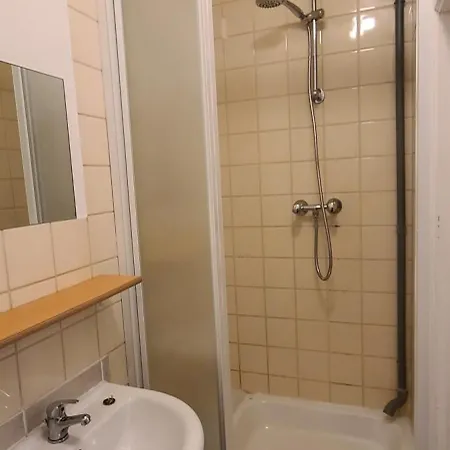 Apartment Hebergement Basique Et Fonctionnel Bon Rapport Qualite Prix