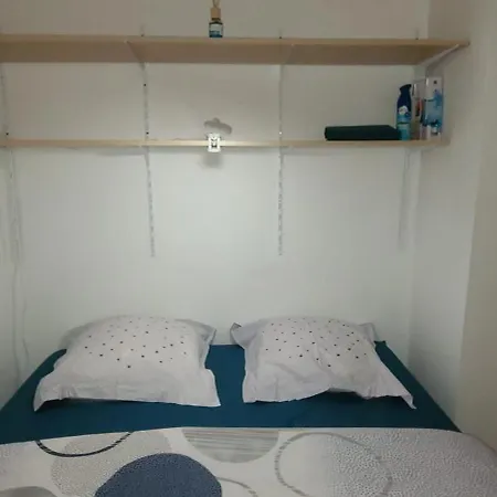 Apartment Hebergement Basique Et Fonctionnel Bon Rapport Qualite Prix *